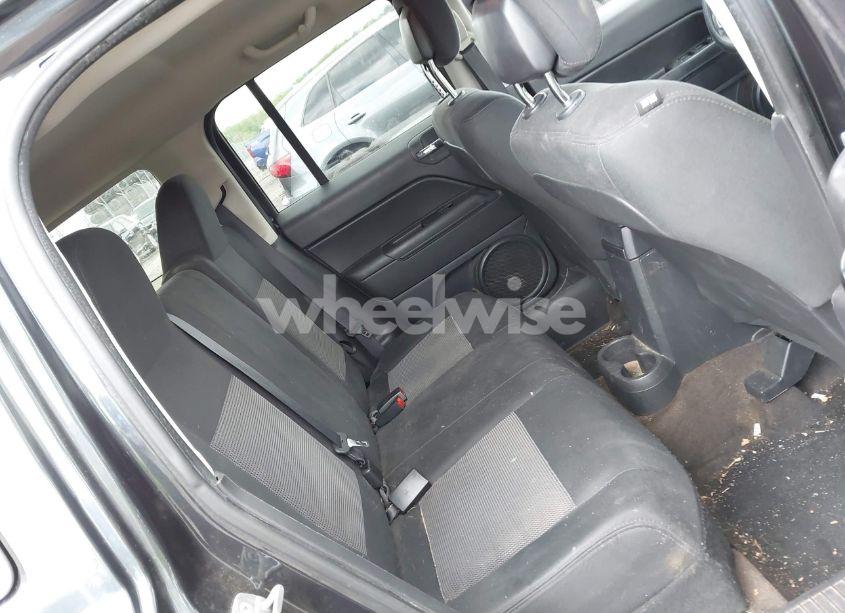 Photo 8 of 2014 Jeep Patriot LATITUDE (VIN 1C4NJRFB8ED734403)