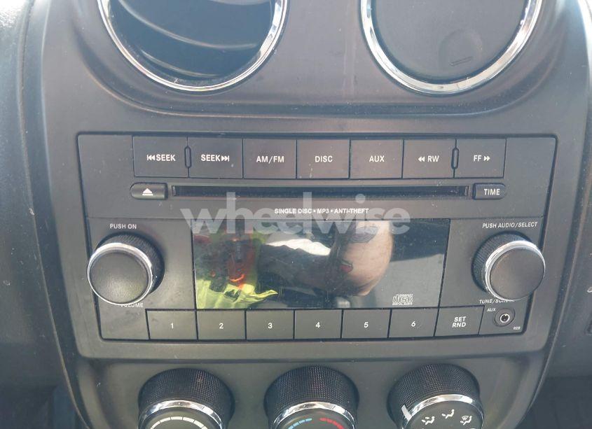 Photo 17 of 2014 Jeep Patriot LATITUDE (VIN 1C4NJRFB8ED759947)