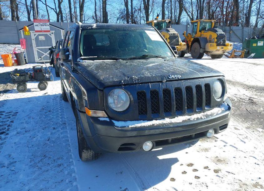 Photo 12 of 2014 Jeep Patriot LATITUDE (VIN 1C4NJRFB8ED883846)
