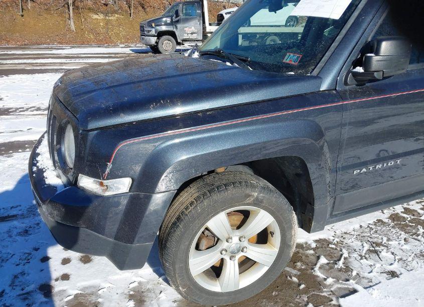 Photo 13 of 2014 Jeep Patriot LATITUDE (VIN 1C4NJRFB8ED883846)
