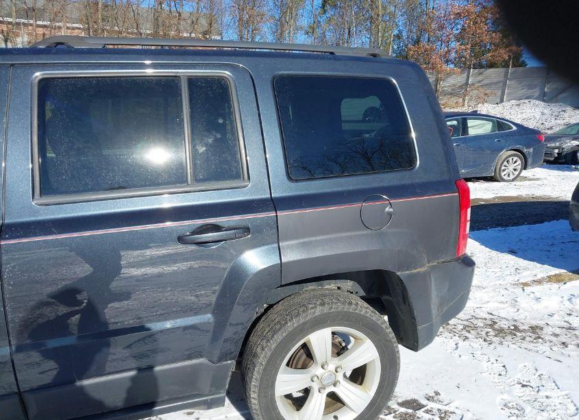 Photo 14 of 2014 Jeep Patriot LATITUDE (VIN 1C4NJRFB8ED883846)