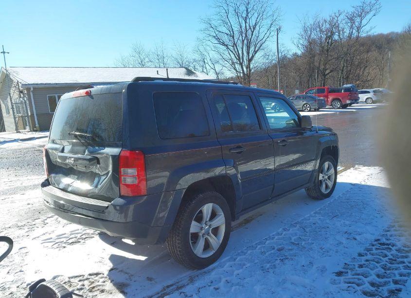 Photo 4 of 2014 Jeep Patriot LATITUDE (VIN 1C4NJRFB8ED883846)