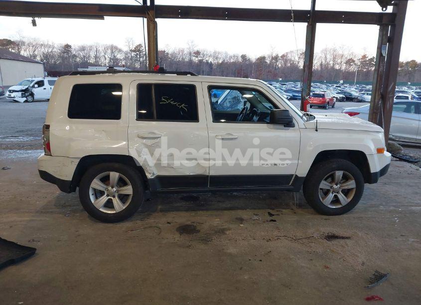 Photo 13 of 2014 Jeep Patriot LATITUDE (VIN 1C4NJRFB8ED885323)