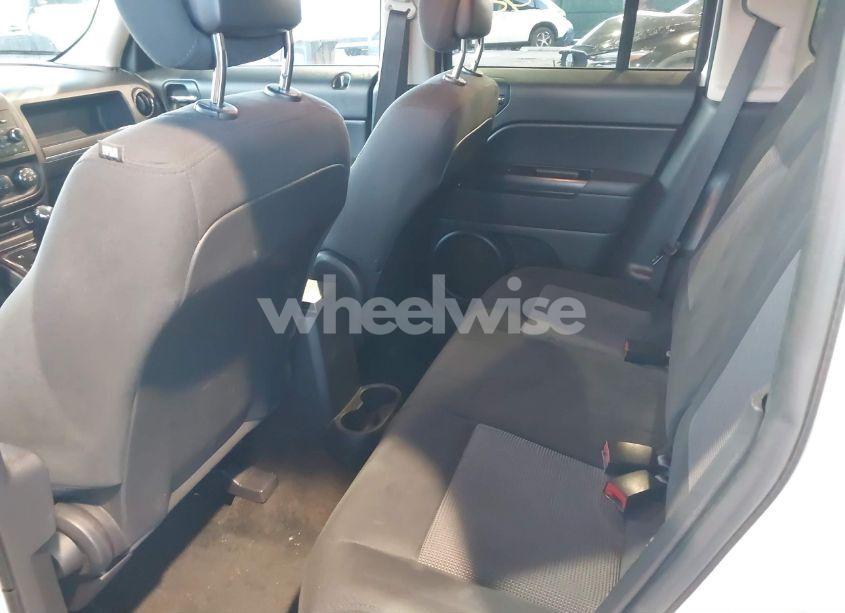Photo 8 of 2014 Jeep Patriot LATITUDE (VIN 1C4NJRFB8ED885323)