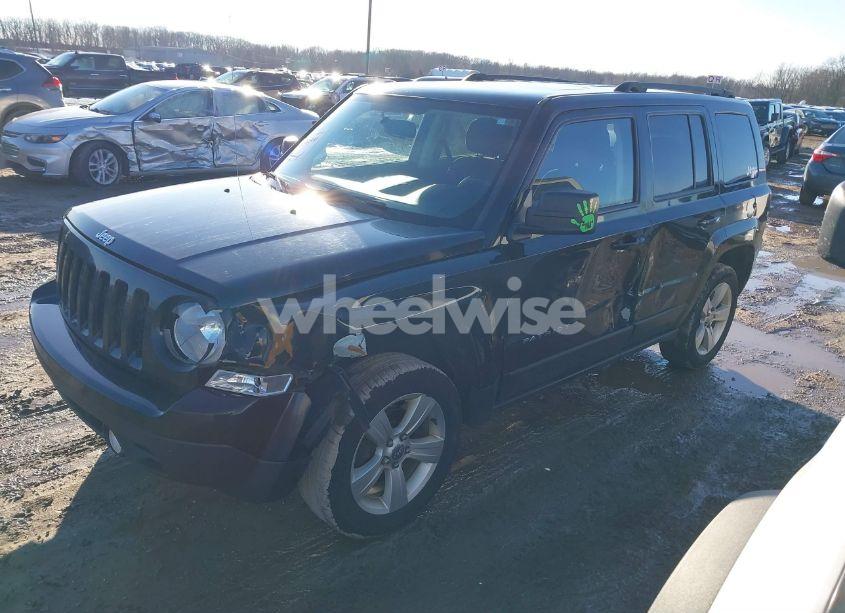 Photo 2 of 2014 Jeep Patriot LATITUDE (VIN 1C4NJRFB8ED898279)
