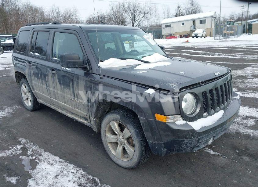 2015 Jeep Patriot LATITUDE (VIN 1C4NJRFB8FD249180) main photo