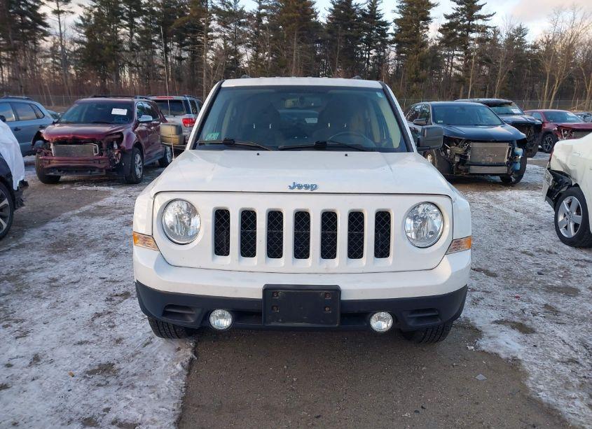 Photo 13 of 2015 Jeep Patriot LATITUDE (VIN 1C4NJRFB8FD289999)