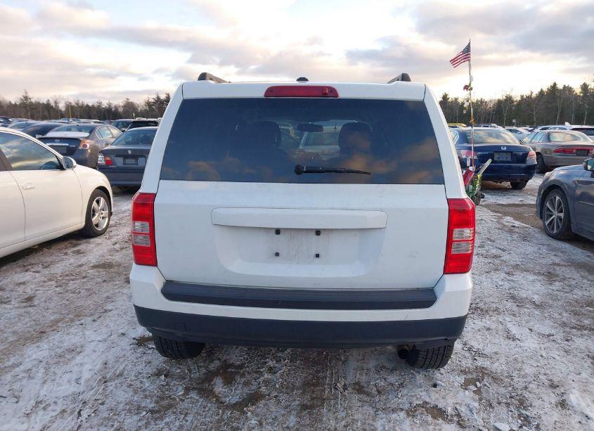 Photo 17 of 2015 Jeep Patriot LATITUDE (VIN 1C4NJRFB8FD289999)
