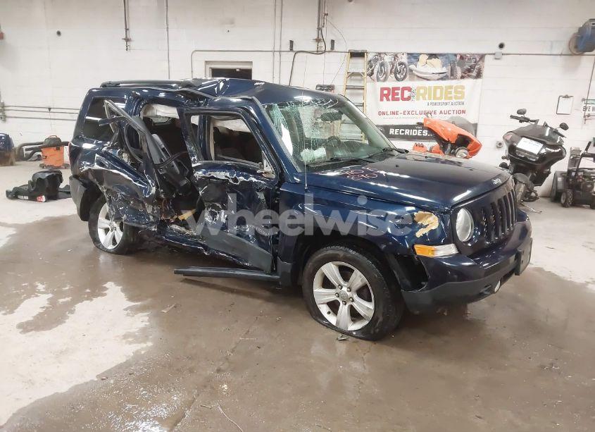 2015 Jeep Patriot LATITUDE (VIN 1C4NJRFB8FD382893) main photo