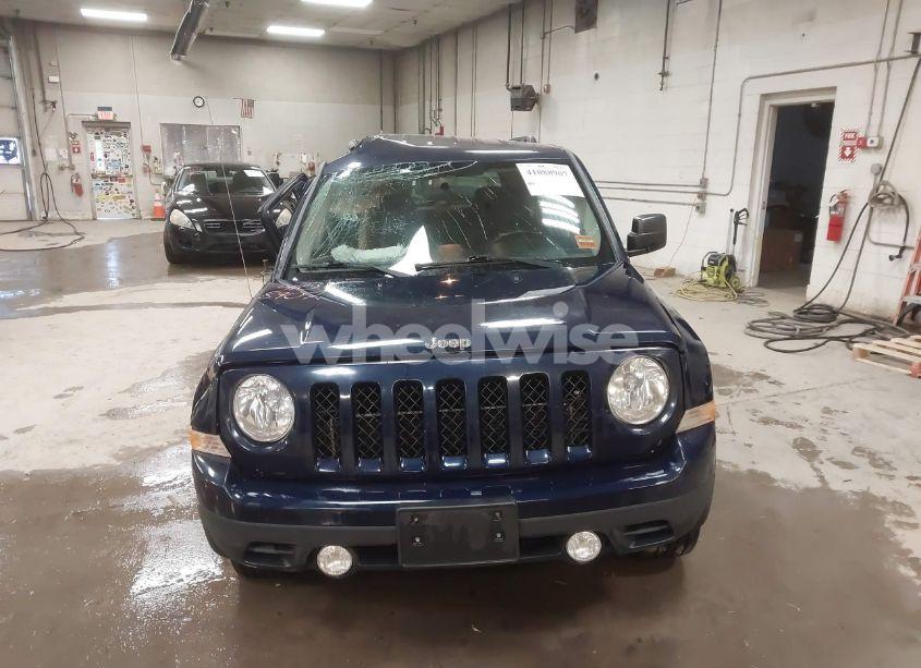 Photo 12 of 2015 Jeep Patriot LATITUDE (VIN 1C4NJRFB8FD382893)