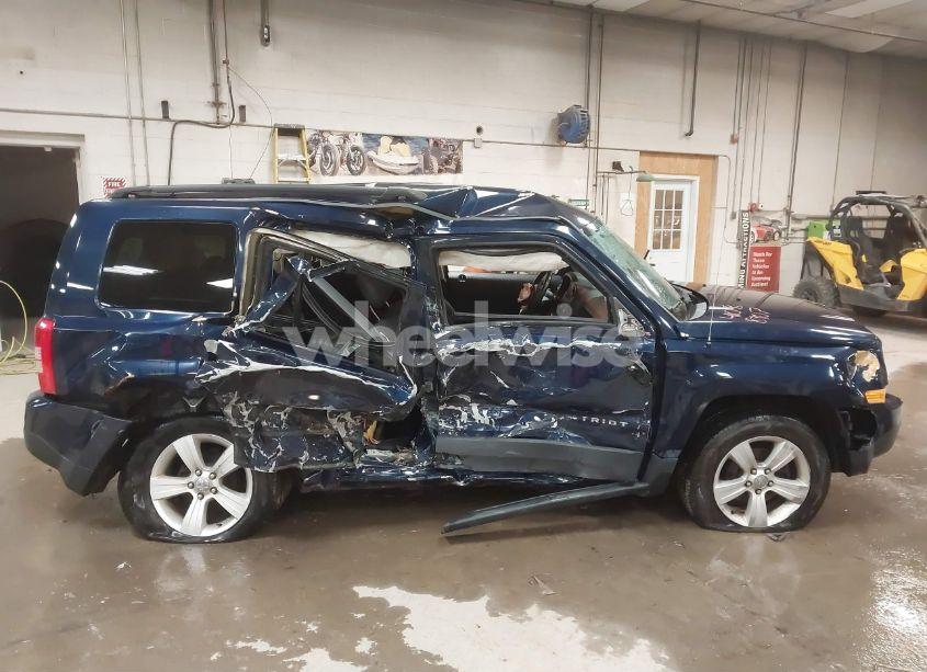 Photo 13 of 2015 Jeep Patriot LATITUDE (VIN 1C4NJRFB8FD382893)