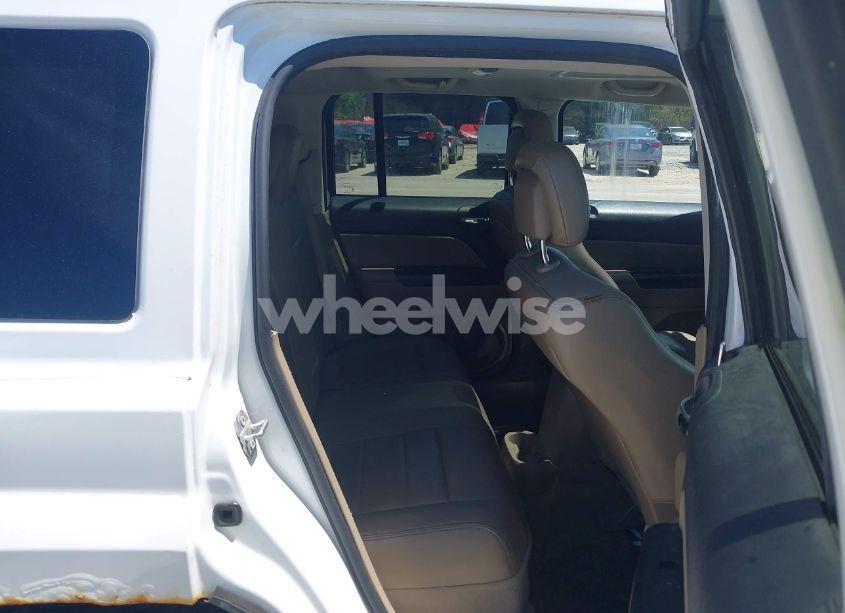 Photo 8 of 2016 Jeep Patriot HIGH ALTITUDE EDITION (VIN 1C4NJRFB8GD707642)