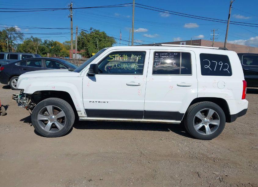 Photo 14 of 2017 Jeep Patriot HIGH ALTITUDE 4X4 (VIN 1C4NJRFB8HD112792)