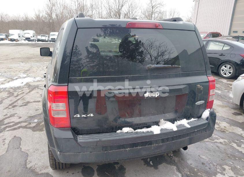 Photo 16 of 2017 Jeep Patriot LATITUDE 4X4 (VIN 1C4NJRFB8HD114736)