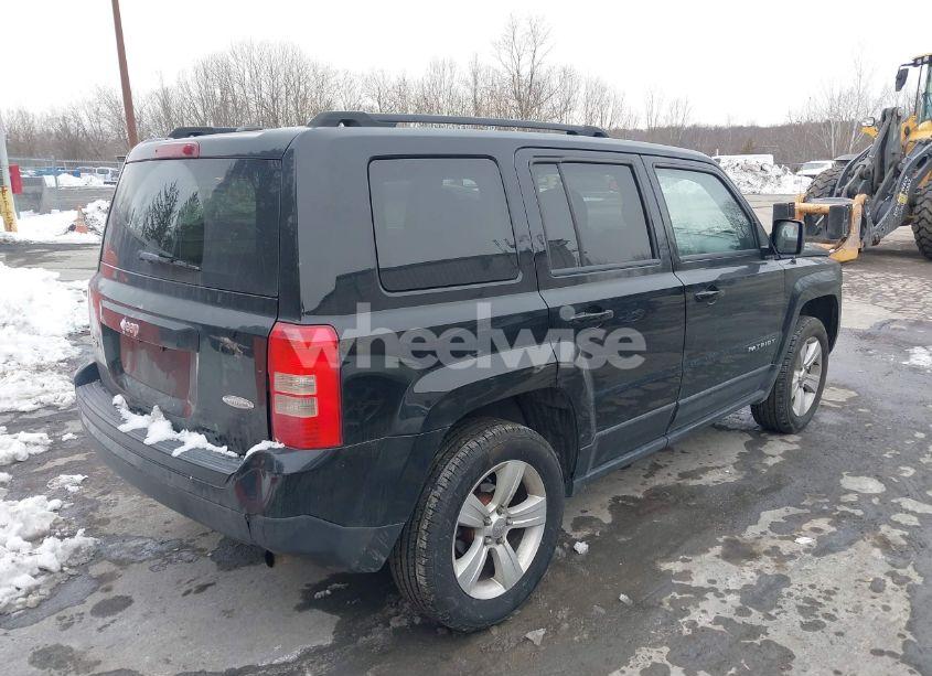 Photo 4 of 2017 Jeep Patriot LATITUDE 4X4 (VIN 1C4NJRFB8HD114736)