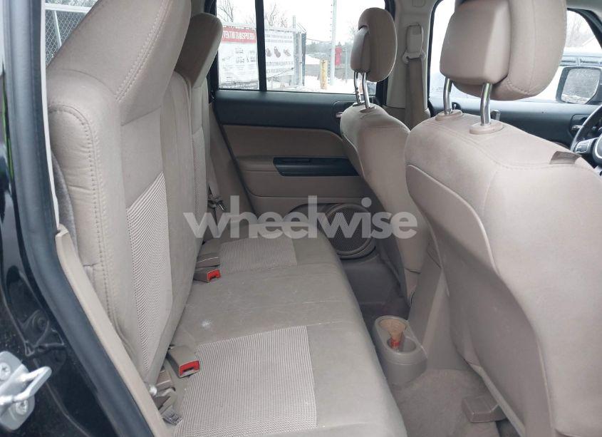 Photo 8 of 2017 Jeep Patriot LATITUDE 4X4 (VIN 1C4NJRFB8HD114736)