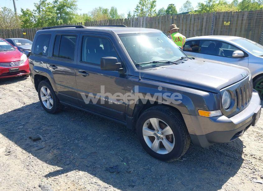 2017 Jeep Patriot LATITUDE 4X4 (VIN 1C4NJRFB8HD190411) main photo