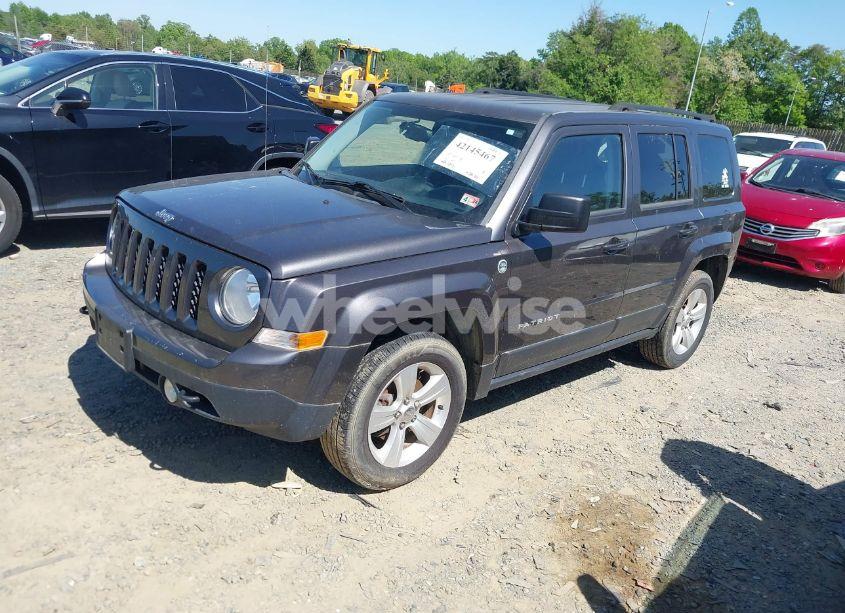 Photo 2 of 2017 Jeep Patriot LATITUDE 4X4 (VIN 1C4NJRFB8HD190411)