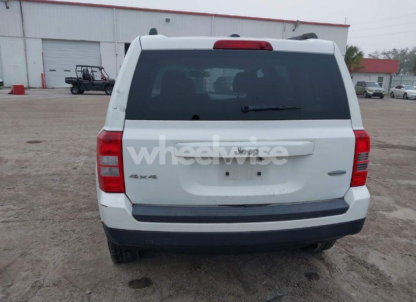 Photo 6 of 2013 Jeep Patriot LATITUDE (VIN 1C4NJRFB9DD165236)