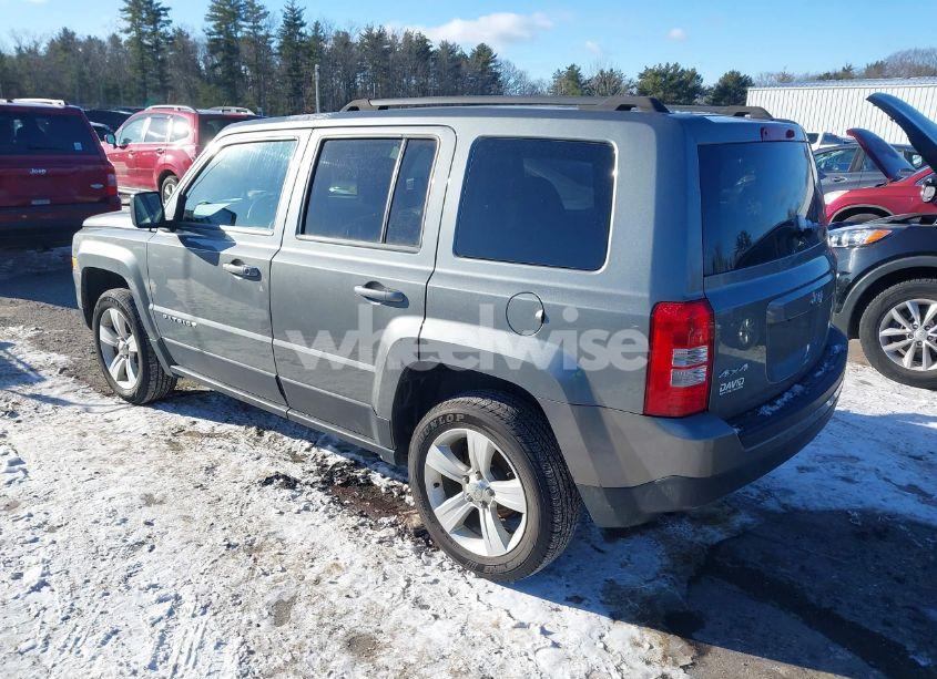 Photo 3 of 2013 Jeep Patriot LATITUDE (VIN 1C4NJRFB9DD221854)