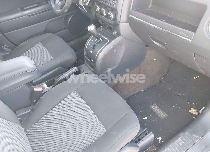 Photo 5 of 2013 Jeep Patriot LATITUDE (VIN 1C4NJRFB9DD221854)