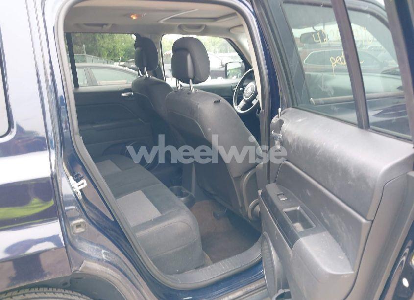 Photo 8 of 2014 Jeep Patriot LATITUDE (VIN 1C4NJRFB9ED716959)