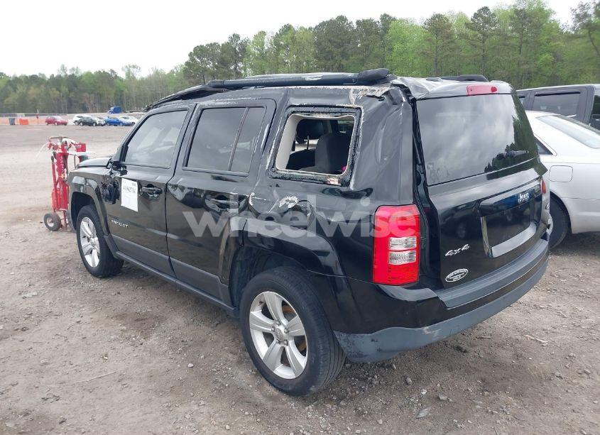 Photo 3 of 2014 Jeep Patriot LATITUDE (VIN 1C4NJRFB9ED741053)