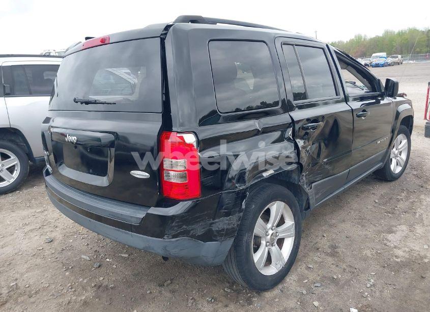 Photo 4 of 2014 Jeep Patriot LATITUDE (VIN 1C4NJRFB9ED741053)