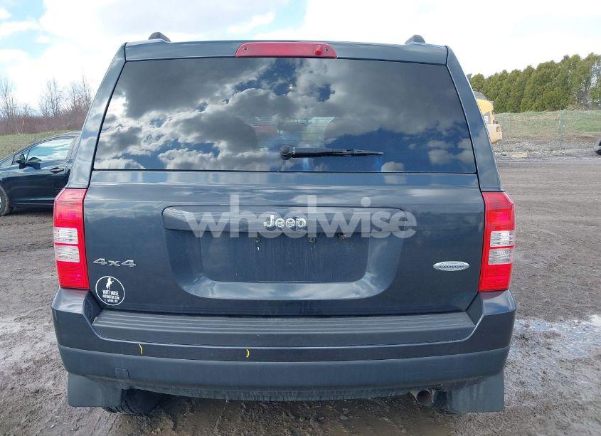 Photo 16 of 2014 Jeep Patriot LATITUDE (VIN 1C4NJRFB9ED778409)