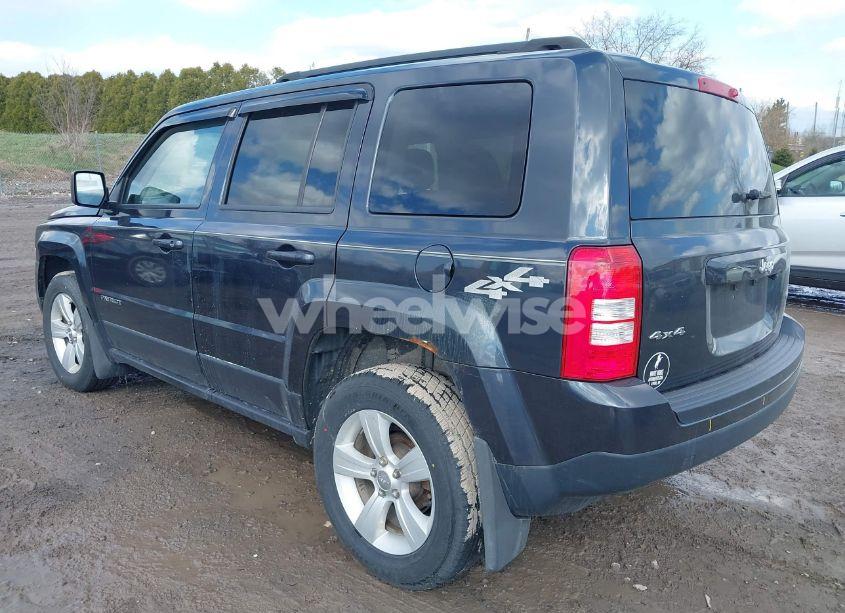 Photo 3 of 2014 Jeep Patriot LATITUDE (VIN 1C4NJRFB9ED778409)