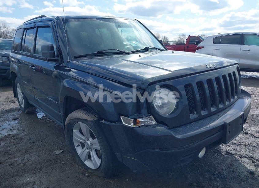 Photo 6 of 2014 Jeep Patriot LATITUDE (VIN 1C4NJRFB9ED778409)