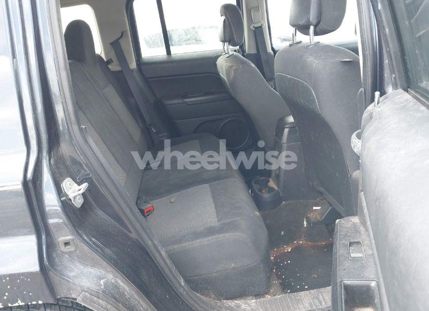 Photo 8 of 2014 Jeep Patriot LATITUDE (VIN 1C4NJRFB9ED778409)