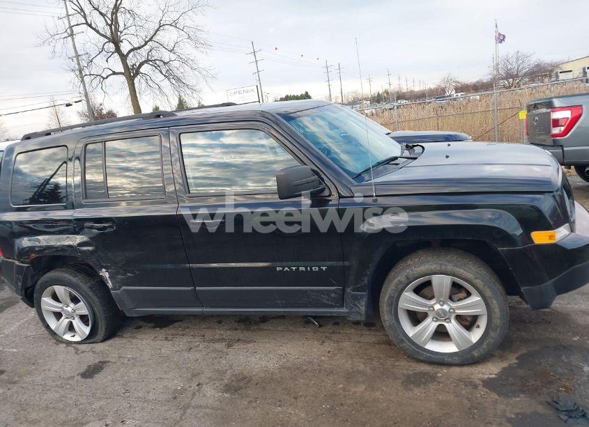 Photo 13 of 2014 Jeep Patriot LATITUDE (VIN 1C4NJRFB9ED910309)