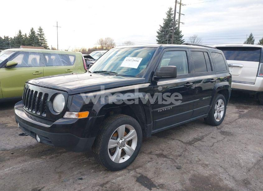 Photo 2 of 2014 Jeep Patriot LATITUDE (VIN 1C4NJRFB9ED910309)