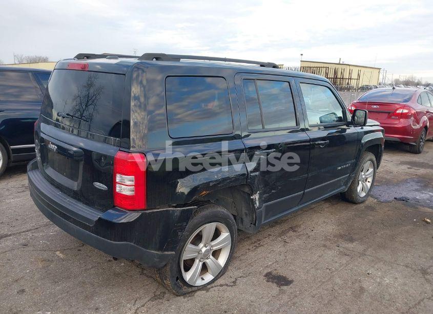 Photo 4 of 2014 Jeep Patriot LATITUDE (VIN 1C4NJRFB9ED910309)