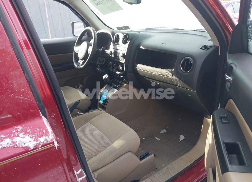 Photo 5 of 2015 Jeep Patriot LATITUDE (VIN 1C4NJRFB9FD162436)