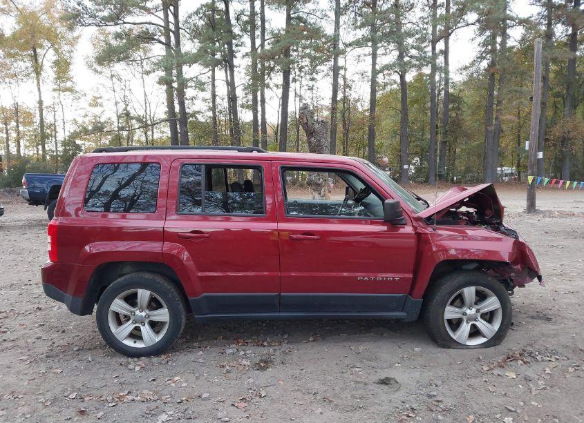 Photo 14 of 2015 Jeep Patriot LATITUDE (VIN 1C4NJRFB9FD202739)