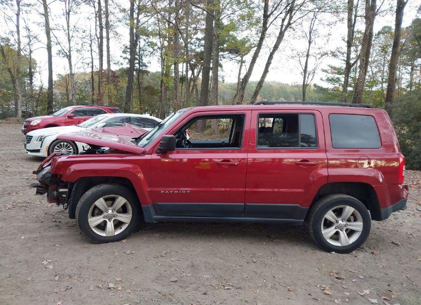 Photo 15 of 2015 Jeep Patriot LATITUDE (VIN 1C4NJRFB9FD202739)