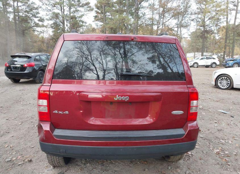 Photo 17 of 2015 Jeep Patriot LATITUDE (VIN 1C4NJRFB9FD202739)