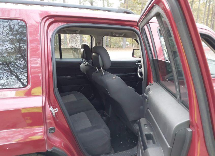 Photo 8 of 2015 Jeep Patriot LATITUDE (VIN 1C4NJRFB9FD202739)