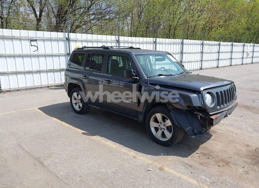 2015 Jeep Patriot LATITUDE (VIN 1C4NJRFB9FD270572) main photo