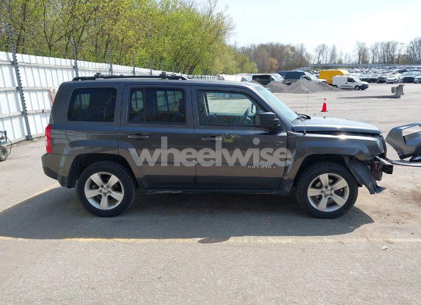 Photo 14 of 2015 Jeep Patriot LATITUDE (VIN 1C4NJRFB9FD270572)