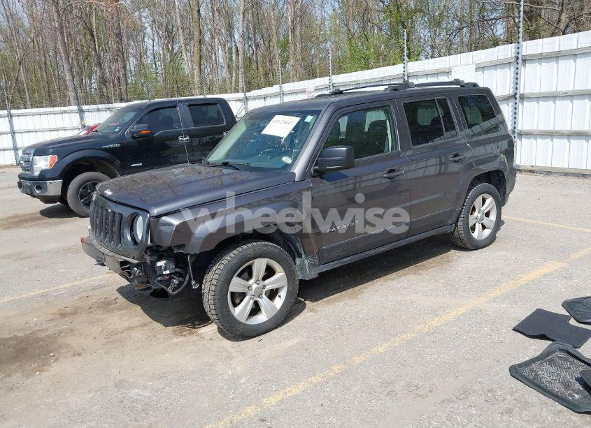 Photo 2 of 2015 Jeep Patriot LATITUDE (VIN 1C4NJRFB9FD270572)