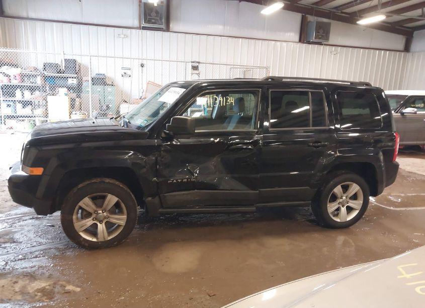 Photo 14 of 2015 Jeep Patriot LATITUDE (VIN 1C4NJRFB9FD425265)