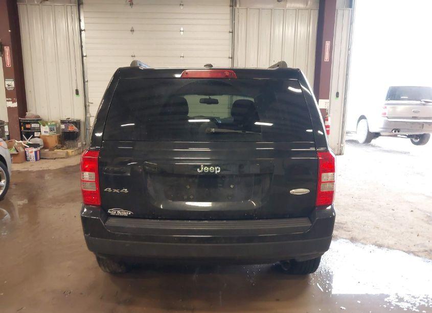 Photo 16 of 2015 Jeep Patriot LATITUDE (VIN 1C4NJRFB9FD425265)