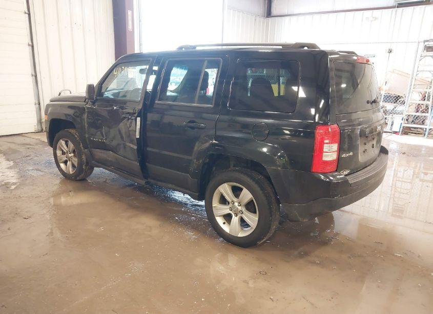 Photo 3 of 2015 Jeep Patriot LATITUDE (VIN 1C4NJRFB9FD425265)