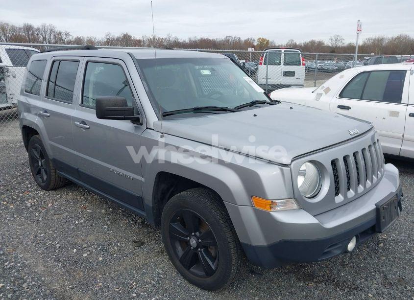 2015 Jeep Patriot LATITUDE (VIN 1C4NJRFB9FD425279) main photo