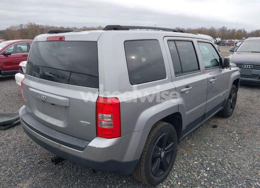 Photo 4 of 2015 Jeep Patriot LATITUDE (VIN 1C4NJRFB9FD425279)