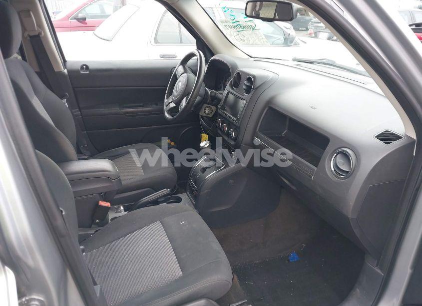 Photo 5 of 2015 Jeep Patriot LATITUDE (VIN 1C4NJRFB9FD425279)