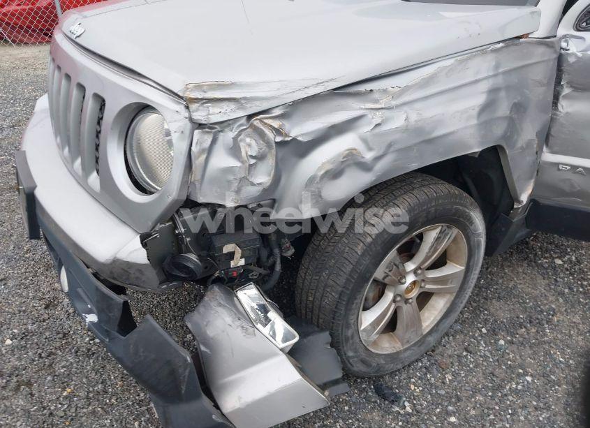 Photo 6 of 2015 Jeep Patriot LATITUDE (VIN 1C4NJRFB9FD425279)